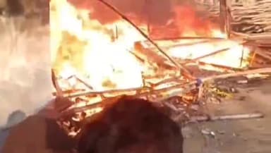 অন্ডাল: অন্ডালের উখড়ায় প্যান্ডেলের দোকানে আগুন, স্থানীয়দের তৎপরতায় আগুন নিয়ন্ত্রণে আসে