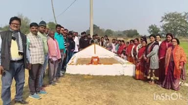 बरहट: स्वतंत्रता सेनानी कन्हैया प्रसाद सिंह की 15वीं पुण्यतिथि पर दौलतपुर स्थित समाधि स्थल पर श्रद्धांजलि सभा का आयोजन