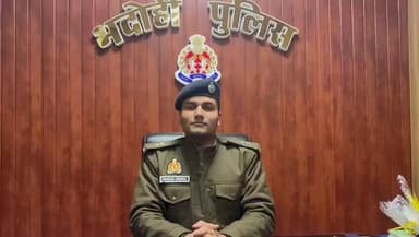 #भदोही :
किन्नरों में क्षेत्र बटवारे को लेकर विवाद
एक किन्नर ने अपने गुरु पर धर्म परिवर्तन कराने का आरोप लगाया
पुलिस...