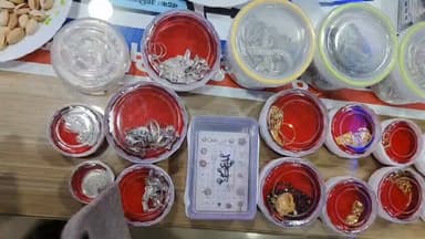 #गाजियाबाद थाना मसूरी पुलिस ने सुनार के साथ हुई सोने चांदी के आभूषण की चोरी का किया खुलासा
पुलिस ने 20 लाख रुपए के सोन...