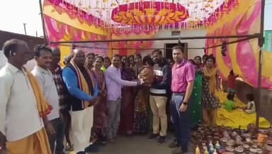 ପଟ୍ଟାଙ୍ଗୀ: ନନ୍ଦପୁରରେ କୁମ୍ଭାର ଟେରାକୋଟା ପ୍ରଶିକ୍ଷଣ ଶିବିର ଶେଷ,
ସ୍ବୟଂ ସହାୟକ ଗୋଷ୍ଠୀ ଯନ୍ତ୍ରlସ ସହ ମାନ ପତ୍ର ପ୍ରଦାନ