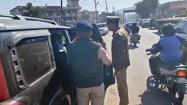 નખત્રાણા: નખત્રાણામાં ટ્રાફિક વધતા પી.આઈ જે ડી સરવૈયાએ કડક કાર્યવાહી હાથ ધરી