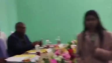 मंसूरचक: मंसूरचक में बेगूसराय के जिलाधिकारी श्रीकांत शास्त्री ने प्रखंड स्तरीय अधिकारियों व किसानों के साथ की समीक्षा