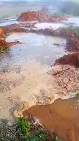 मेजा: आंधी गांव में जल निगम की मुख्य पाइपलाइन टूटने से जलापूर्ति हुई बाधित