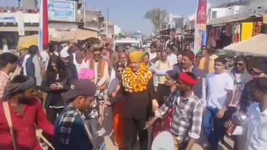 गुनौर: गुनौर विधायक डॉ. राजेश वर्मा ने डिप्टी कलेक्टर अजीत मिश्रा से वीडियो कॉल पर बात की