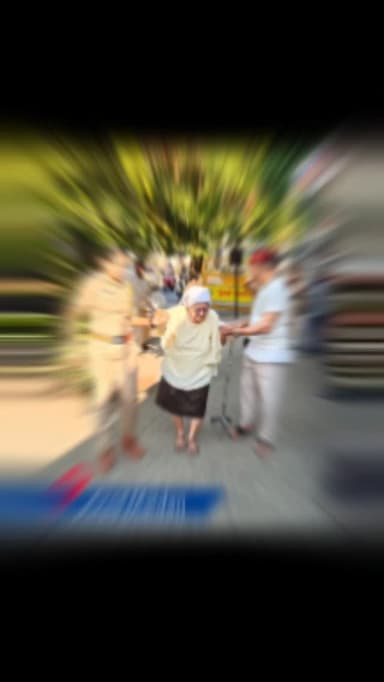 Smooth Polls. Strong Support!
Our police officials assisting voters to seamlessly cast their vote in the Brihanmumbai M...