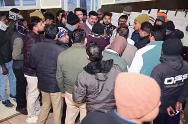 कलीनगर: शहर के निजी बारात घर में SIR 2 की कार्यशाला में पहुंचे राज्य मंत्री संजय सिंह गंगवार, कार्यकर्ताओं को किया संबोधित