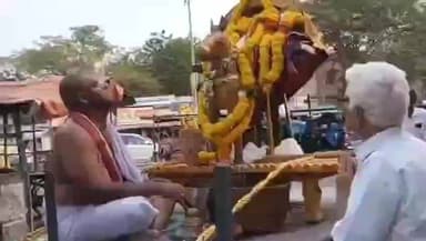 దర్శి: దర్శిలో సంక్రాంతి సంబరాలలో శ్రీ కోదండ రామస్వామి సీతారామాంజనేయుల ఉత్సవ విగ్రహాలతో ఊరేగింపు, పూజలు నిర్వహించిన భక్తులు