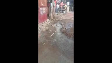 दिग्रस: छत्रपती शिवाजी महाराज चौकात पाईपलाईन लिकेज; शेकडो लिटर शुद्ध पाण्याचा अपव्यय, पालिकेच्याच्या दुर्लक्षावर नागरिक संतप्त