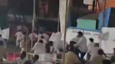 पालघर: वसई येथे मतदानानंतर राडा; भाजप कार्यकर्त्यांवर पोलिसांचा सौम्य लाठीचार्ज