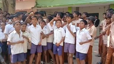 ଆସିକା: ଏ. ବରିଡା ଦଧିବାମନ ବିଦ୍ୟାଳୟର ଶିକ୍ଷକ ବଦଳିକୁ ବିରୋଧ,ଛତ୍ର ଛାତ୍ରୀ ଙ୍କ ଧାରଣା, ଅଭିଭାବକ ଙ୍କ ହୋହାଲ୍ଲା