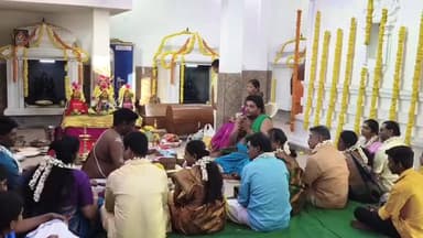 ஆம்பூர்: ஆலாங்குப்பம் பகுதியில் நடைபெற்ற ஐயப்ப சுவாமி தங்க ஆபரணபெட்டி திருவீதி உலா ஏராளமான பக்தர்கள் சாமிதரிசனம்