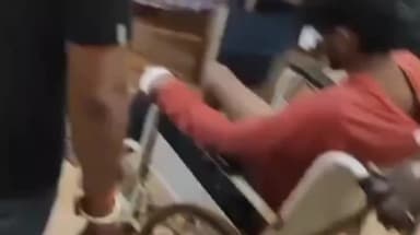 జహీరాబాద్: జహీరాబాద్ పట్టణంలో పండగపూట విషాదం, విద్యుత్ వైర్లకు తగిలి ఇద్దరికీ గాయాలు ఒకరి పరిస్థితి విషమం