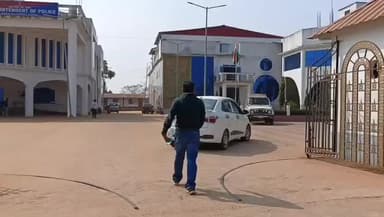 বিশালগড়: সরকারি দায়িত্বে ফাঁকি অফিসে এসে বাজারে ঘুরাঘুরি ঘটনা বিশ্রামগঞ্জ