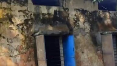 मुंगावली: मुंगावली में कई आंगनबाड़ी भवन जर्जर, जिम्मेदार नहीं दे रहे ध्यान