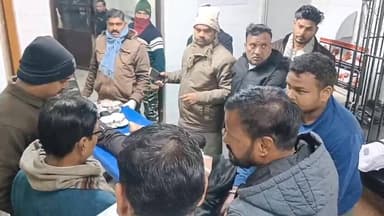 पलामू– शहर थाना के अंतर्गत कांदू मोहल्ला गैस गोदाम रोड में गुरुवार सुबह अपराधियों ने अजीत कुमार गुप्ता (52) और नवीन प्रस...