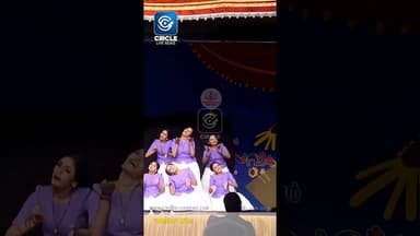 "നന്ദനം’ സിനിമയെ സംഘനൃത്തമാക്കി കാർമൽ സ്കൂൾ; കലോത്സവ വേദിയിൽ ഹിറ്റായി ബാലാമണിമാർ