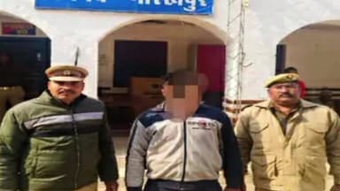 खजनी: नाबालिग से कुकर्म के आरोपी को सिकरीगंज पुलिस ने गिरफ्तार कर न्यायिक हिरासत में भेजा जेल