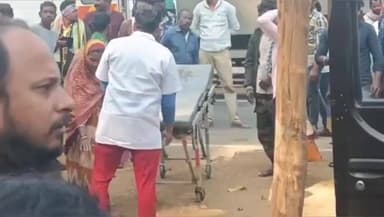 ଜମନକିରା: ବଡରମା ସାପ୍ତାହିକ ହାତରେ ଜମ ସାଜି ଆସିଲା ତଥା ଏସି ଗାଡ଼ି, ଜଣେ ମହିଳା ମୃତ, ୨ ଗୁରୁତର