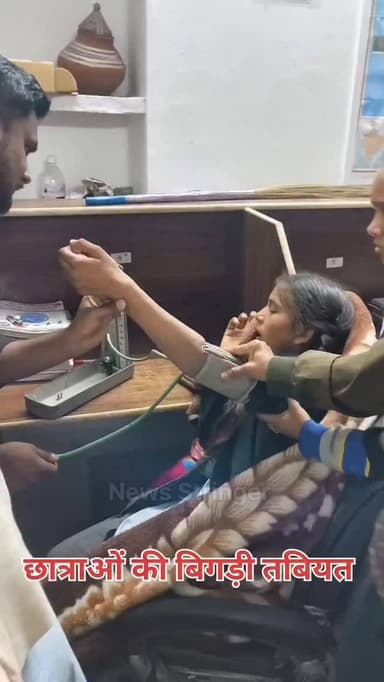 नंदराय स्कूल पर धरना दे रही छात्राओं की कल शाम को तबियत बिगड़ गई थी। प्राथमिक उपचार के बाद घर भेजा गया। बच्चों की तबियत ...