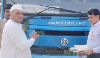 ખેડબ્રહ્મા: શહેર થી પીરાણાપીઠ બસ ફરી શરૂ થતા મુસાફરોમાં ખુશીની લહેર પ્રસરી