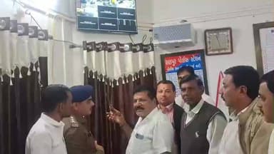 રાણપુર: રાણપુરની સુરક્ષા માટે જિલ્લા પંચાયતના સદસ્યની અને 15માં નાણાપંચની ગ્રાન્ટમાંથી CCTV કેમેરા લગાવતા લોકાર્પણ કરાયુ