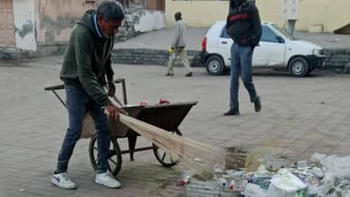 ટંકારા: મોરબીના ટંકારામાં સફાઈ ઝુંબેશ હાથ ધરવામાં આવી