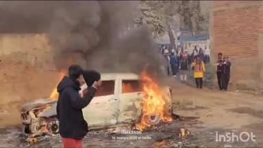 ब्रह्मपुर: मासिक शिवरात्रि पर ब्रह्मपुर में दर्शन करने पहुंचे परिवार की कार में लगी भीषण आग, कार जलकर हुई खाक