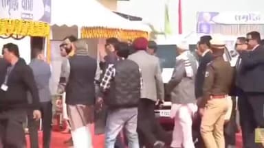 चनपटिया: मुख्यमंत्री नीतीश कुमार ने पश्चिमी चंपारण से समृद्धि यात्रा की शुरुआत की, कुमार बाग औद्योगिक केंद्र का किया निरीक्षण