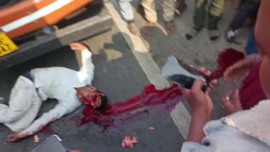 punia Zeromille gulabbag बस का कंडक्टर डिग्गी से सामान निकाल रहा था पीछे से एक ट्रक ने टक्कर मार दे