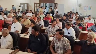 सातारा: सातारा शहराचा विकास करताना व्यापारांची हित जपू , बांधकाम मंत्री शिवेंद्रसिंहराजे भोसले, पालिकेत बैठक संपन्न