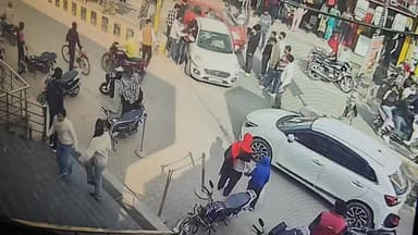 गजरौला में कार में तोड़फोड़ व मारपीट करने वाले युवकों पर पुलिस ने किया मुकदमा दर्ज
#Amroha #Dhanaura #gajraula #Hasnpur