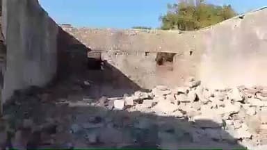 सुनेल: ओसाव के राजकीय विद्यालय में जर्जर हुए 25 कमरे और बरामदे किए जा रहे हैं धराशायी