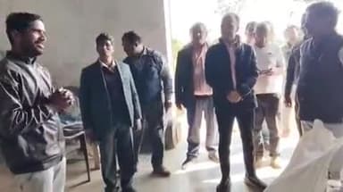 मानपुर: भारत सरकार के कैबिनेट सचिव तरुण कुमार पिथोड़े ने ग्राम गड़रिया टोला कोटरी में राइस मिल का किया अवलोकन