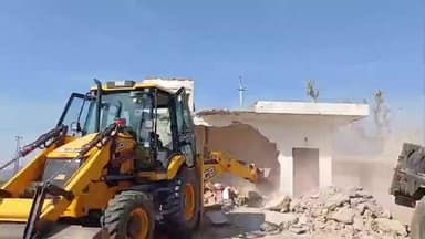 पुष्कर: NH-89 पर चला पीला पंजा, 22 किमी तक अतिक्रमण ध्वस्त, PWD-NHAI की कार्रवाई, भारी पुलिस जाप्ता मौजूद, देवनगर नागौर गांव