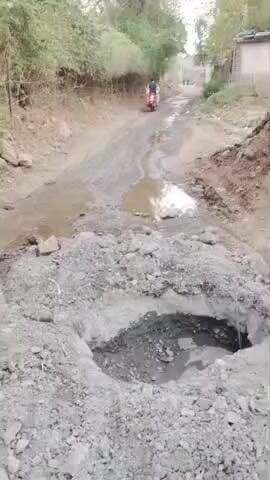 જેસર: જેસર તાલુકાના તાતણીયા ગામે ગટર લાઇનનૂ ગંદું પાણી મુખ્ય રોડ પર ફરી વળ્યું