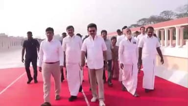 எழும்பூர்: திருவள்ளுவர் தினத்தை முன்னிட்டு வள்ளுவர் கோட்டத்தில் திருவள்ளுவர் சிலைக்கு முதலமைச்சர் மரியாதை