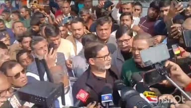 रतनी फरीदपुर: पटना गर्ल्स हॉस्टल घटना के बाद पीके पहुंचे पीड़ित परिवार के घर, उमड़ा जन सैलाब