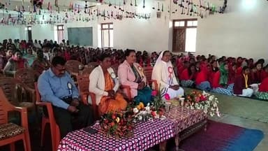 चैनपुर: चैनपुर के संत अन्ना बालिका उच्च विद्यालय में अभिभावक-शिक्षक बैठक, छात्राओं के विकास पर ज़ोर