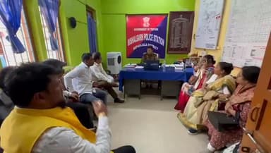 বিশালগড়: বিজেপি উপ প্রধানকে গ্রেপ্তারের দাবীতে বিশালগড় থানায় মহিলা কংগ্রেসের ডেপুটেশন