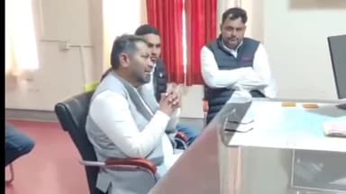 भादरा: पूर्व विधायक के नेतृत्व में निर्वाचन अधिकारी को सौंपा गया ज्ञापन