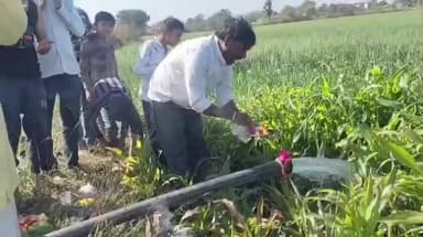 खालवा: किसानों ने उद्धवहन सिंचाई योजना के पाइपों की पूजा-अर्चना की