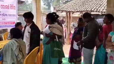 जलडेगा: ओडगा बाजारटांड़ परिसर में हाईटेक मेडिकल कॉलेज राउरकेला द्वारा स्वास्थ्य शिविर, 140 मरीजों की हुई जांच