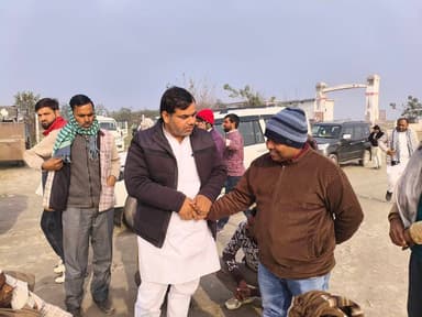 राजघाट गंगा घाट पर