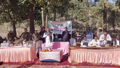 बहरी: सिहावल विधायक ने भैंसाहुड गांव में छात्राओं को अनुरोध कार्यक्रम में किया जागरूक