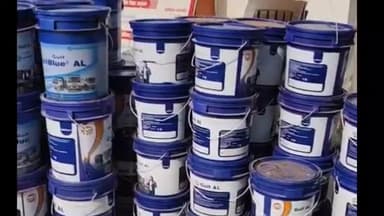 सिराथू: कोखराज इलाके में पुलिस और मुंबई इंवेस्टिगेटिव टीम ने छापेमारी कर 83 बाल्टी नकली यूरिया बरामद किया