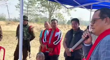 ডিফু: কাৰ্বি আংলঙ তথা অসমৰ জ্যেষ্ঠ কণ্ঠশিল্পী শেহতীয়া গীত “সুভা মহুৰাত”ৰ মুক্তিৰ অনুষ্ঠানত উপস্থিত বিধায়ক