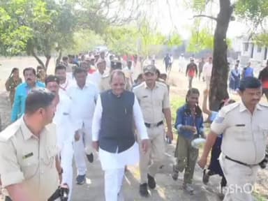 ಕಮಲನಗರ: ಮುಧೋಳ (ಬಿ) ಗ್ರಾಮಕ್ಕೆ ಶಾಸಕ ಪ್ರಭು ಚೌಹಾಣ್ ಭೇಟಿ ಆಸ್ಪತ್ರೆ, ಶಾಲೆ, ಪರಿಶೀಲನೆ ಉತ್ತಮ ಸೇವೆ ನೀಡಲು ಕಟ್ಟುನಿಟ್ಟಿನ ಸೂಚನೆ