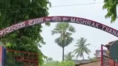 मशरक: डुमरसन: महिला ने सीएसपी संचालक पर खाते से फर्जी निकासी का आरोप लगाया