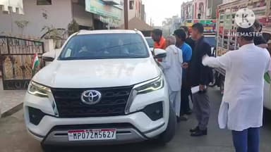 राजपुर: जल संसाधन मंत्री तुलसी सिलावट राजपुर पहुंचे, कासेल में बाला बच्चन की पुत्री के निधन पर शोक व्यक्त किया